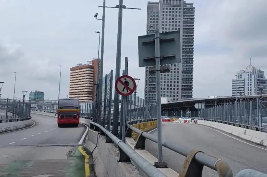 Paglalakad sa Causeway: Bakit Libo-libo ang Nangangahas Tumawid Nang Labag sa Batas sa Kabila ng mga Bagong Babala