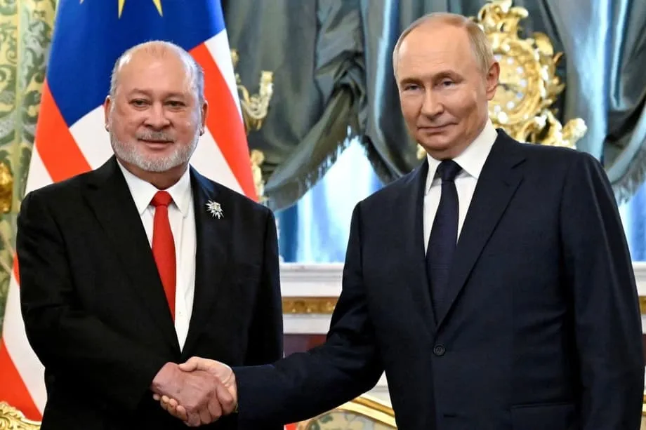 Dumating sa Moscow ang Hari ng Malaysia upang tiyakin ang ugnayan sa langis sa Victory Day Summit