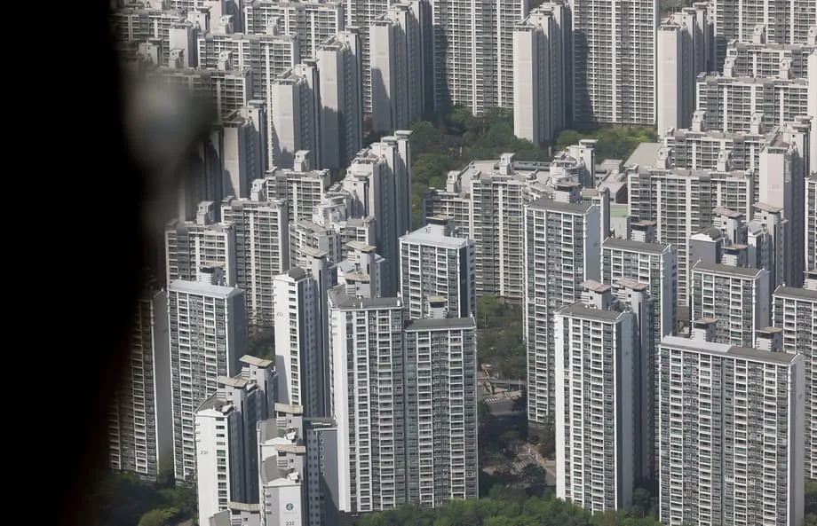 Paglikas mula Seoul: Bakit Rekord ang Bilang ng mga Koreano na Umaalis sa Kabisera