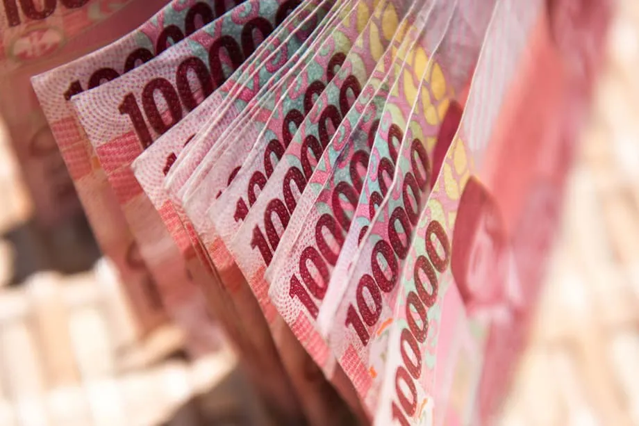 Bumagsak ang Rupiah ng Indonesia sa Pinakamababang Antas sa Kasaysayan Habang Sinasakal ng Pinagsamang Krisis sa Langis, Pulitika at Paglabas ng Kapital ang Ekonomiya