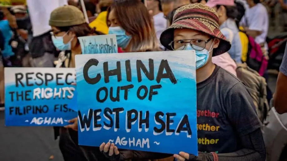 Nagpahayag ng galit ang Pilipinas matapos gumamit ang midya ng estado ng Tsina ng rasistang propagandang likha ng AI sa sigalot sa South China Sea
