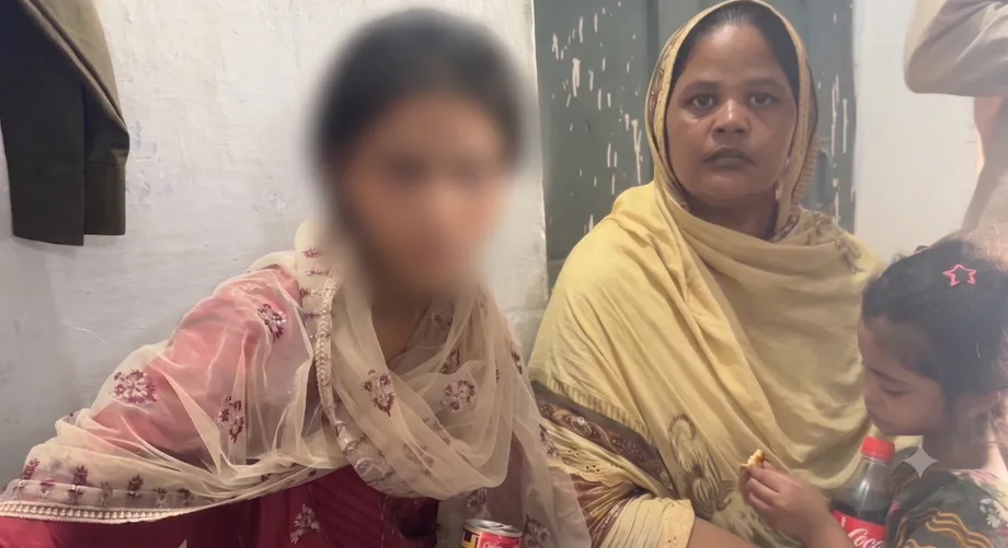 Ibinalik ng Korte sa Pakistan sa Pinaghihinalaang Dumukot sa Kanya ang 13 Taong Gulang na Babae, Nagdulot ng Pagkondena mula sa mga Tagapagtanggol ng Karapatan