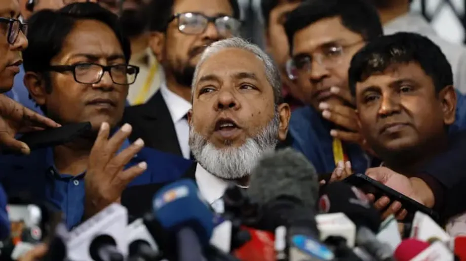 Hin sentenciahan ng kamatayan si Sheikh Hasina sa kaso ng marahas na pagsupil sa mga protesta sa Bangladesh; tumitindi ang tensiyon sa Dhaka at nahaharap ang India sa presyur na ipatapon siya