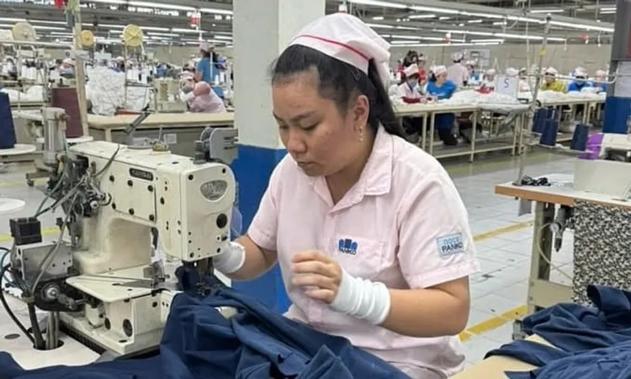 Pagkawala ng Trabaho at Kawalang-katiyakan: Haharapin ng mga Manggagawa sa Damit sa Vietnam ang Pagsasara Bago ang Kapistahan ng Tet