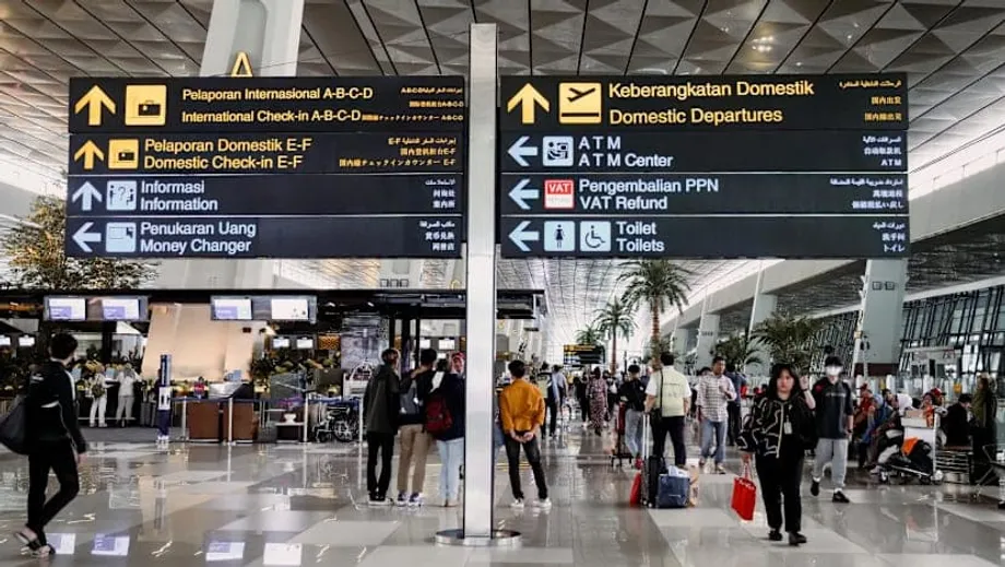 Tumaas nang 50% ang pamasahe sa mga domestic flight sa Indonesia matapos itaas sa 38% ang limitasyon sa fuel surcharge