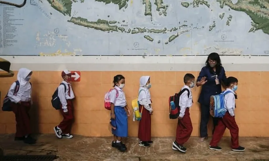 Gagawing Sapilitan ng Indonesia ang Pag-aaral ng Ingles Mula Ikatlong Baitang sa Ambisyosong Reporma sa Edukasyon sa 2027