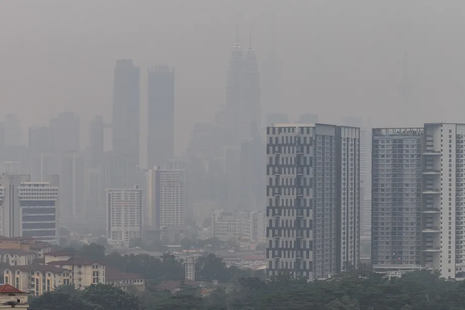 Malaysia Haze Losses Could Reach RM1.5 Billion a Month as Health and Business Costs Mount