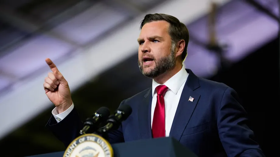 JD Vance Clarifies H-1B Remark After India Protests, as Green Card Freeze Raises Worker Concerns