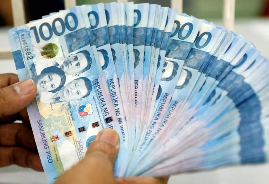 Bumagsak sa Record Low ang Piso ng Pilipinas, Nagpapahiwatig ang BSP ng Pagtitimpi sa Harap ng Pagkahina