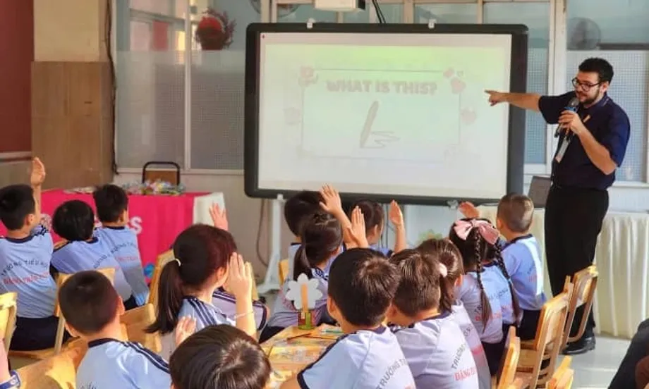 Gagawing Sapilitan ang English mula Grade 1 sa Buong Vietnam Pagsapit ng 2030